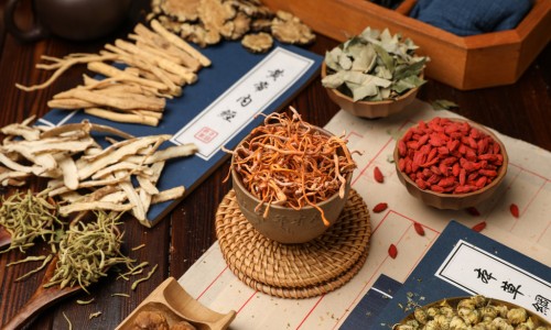 中药泡脚的功效与作用高血压-中药泡脚的功效网 :分享中药泡脚的功效与作用是什么-中药泡脚的功效与作用机理知识